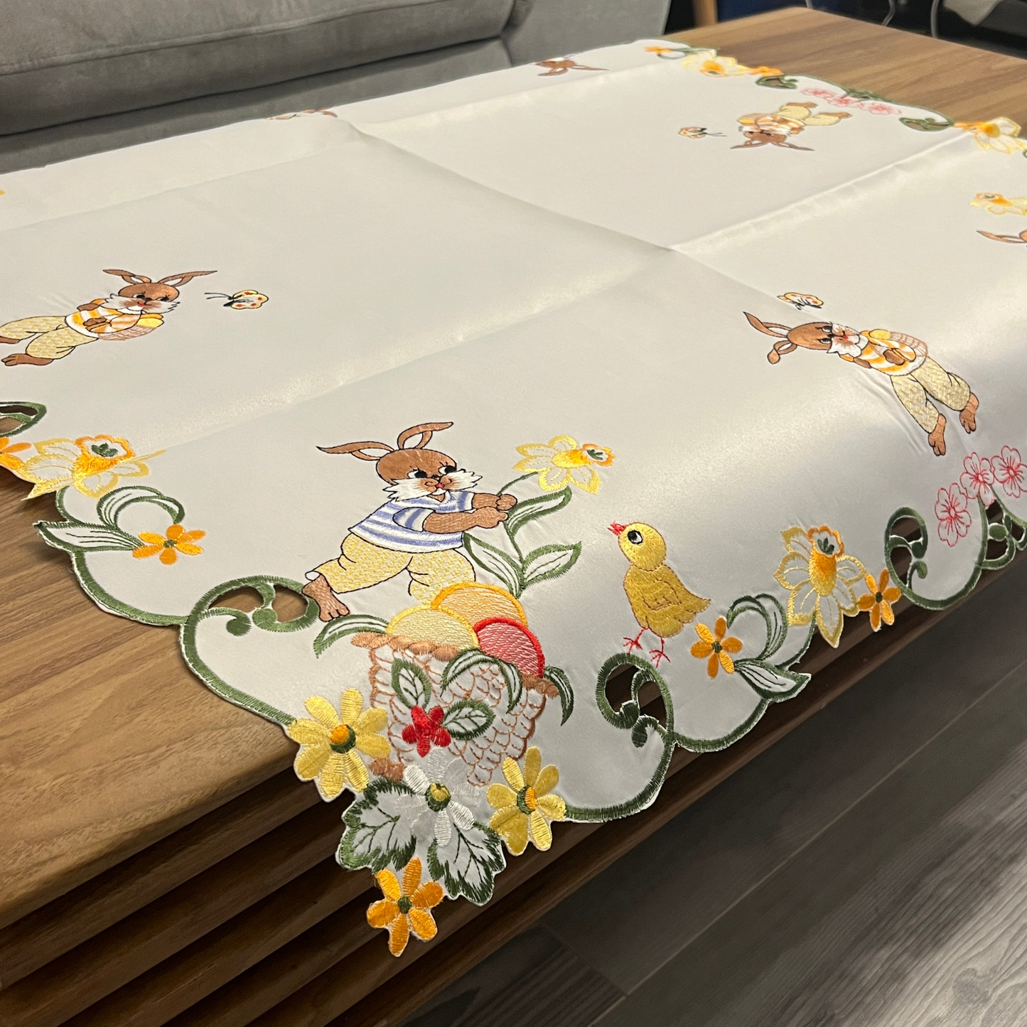 Napperons de Pâques carrés 85cm x 85 cm - Trésors de Pologne