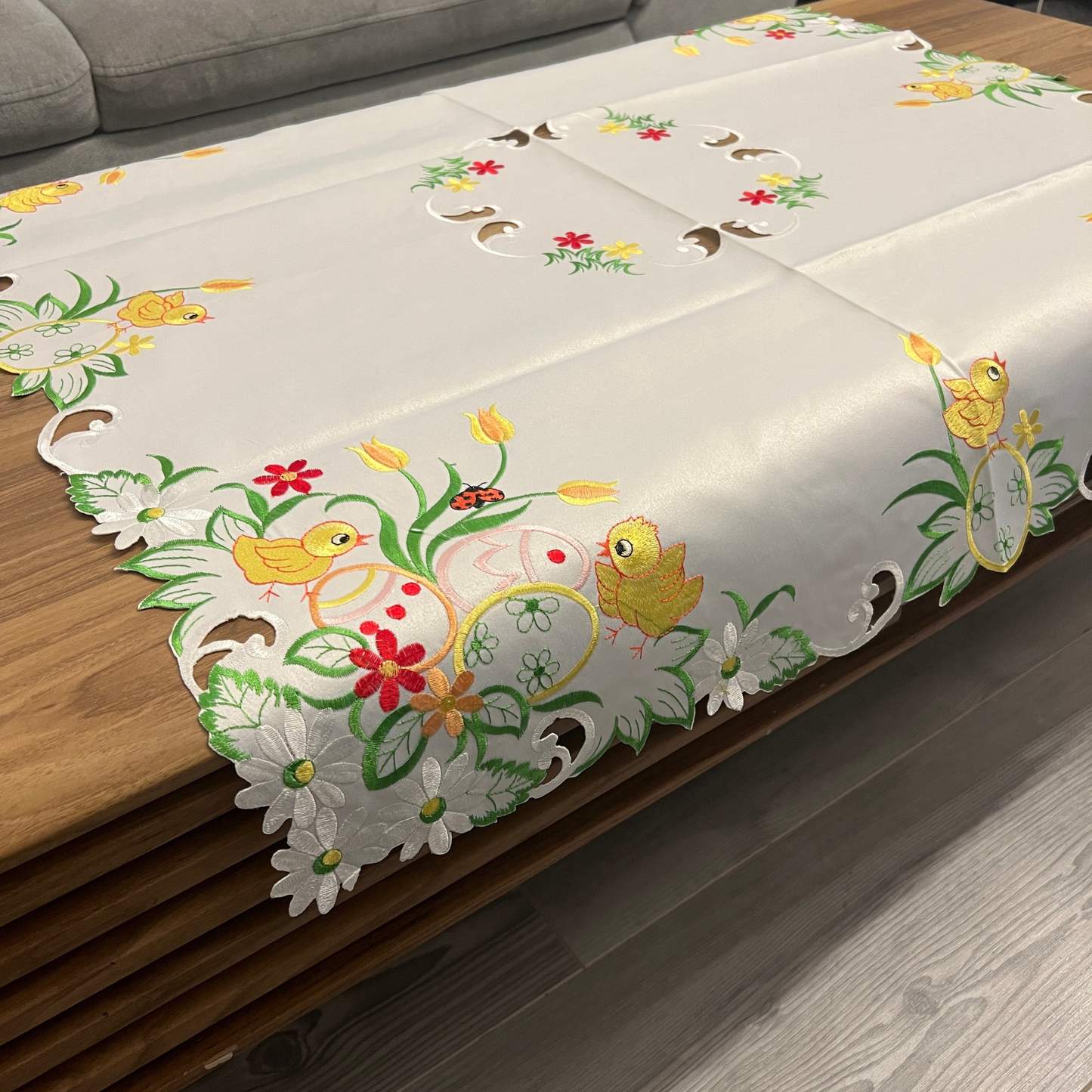 Napperons de Pâques carrés 85cm x 85 cm - Trésors de Pologne