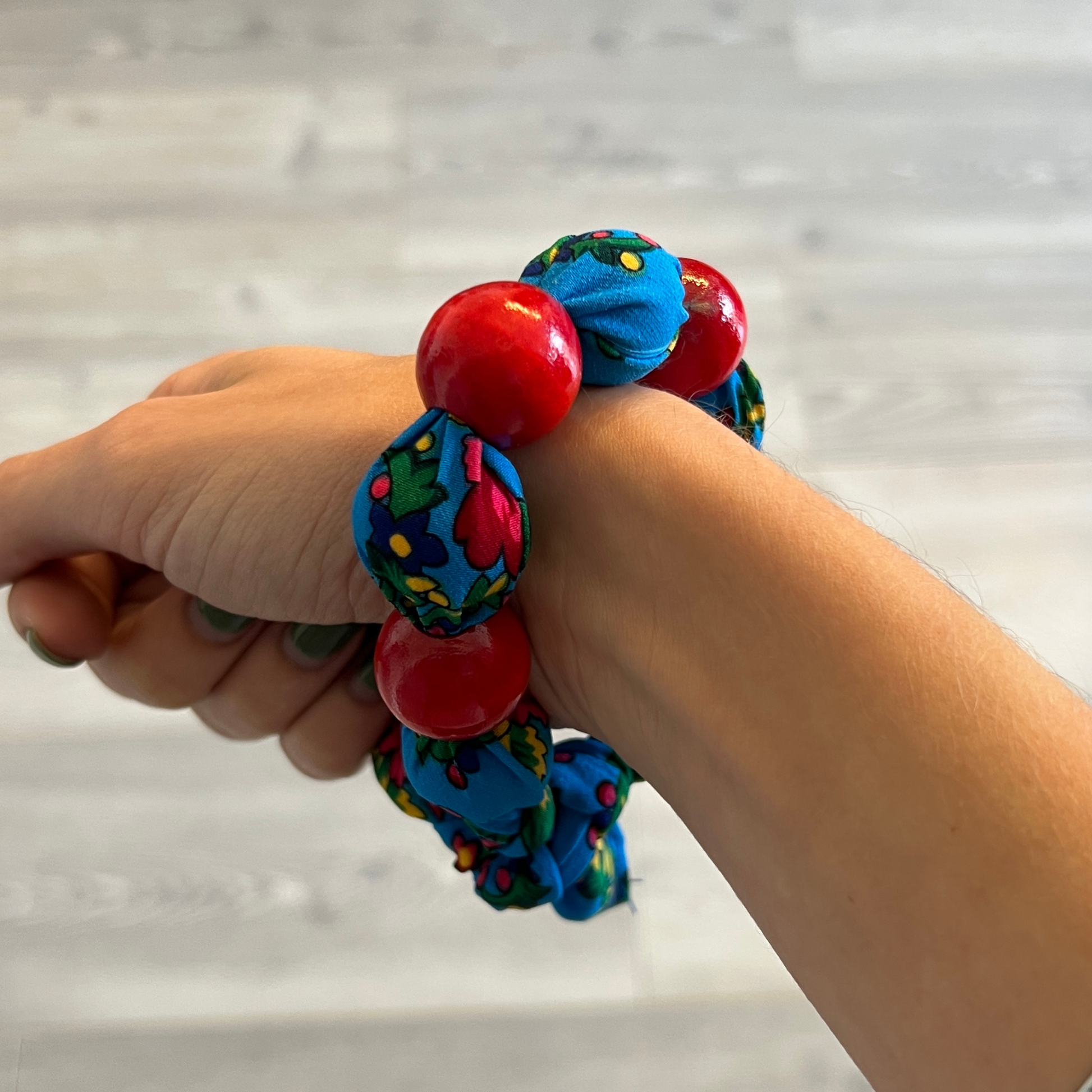 Bracelet à perles en bois folk - Trésors de Pologne