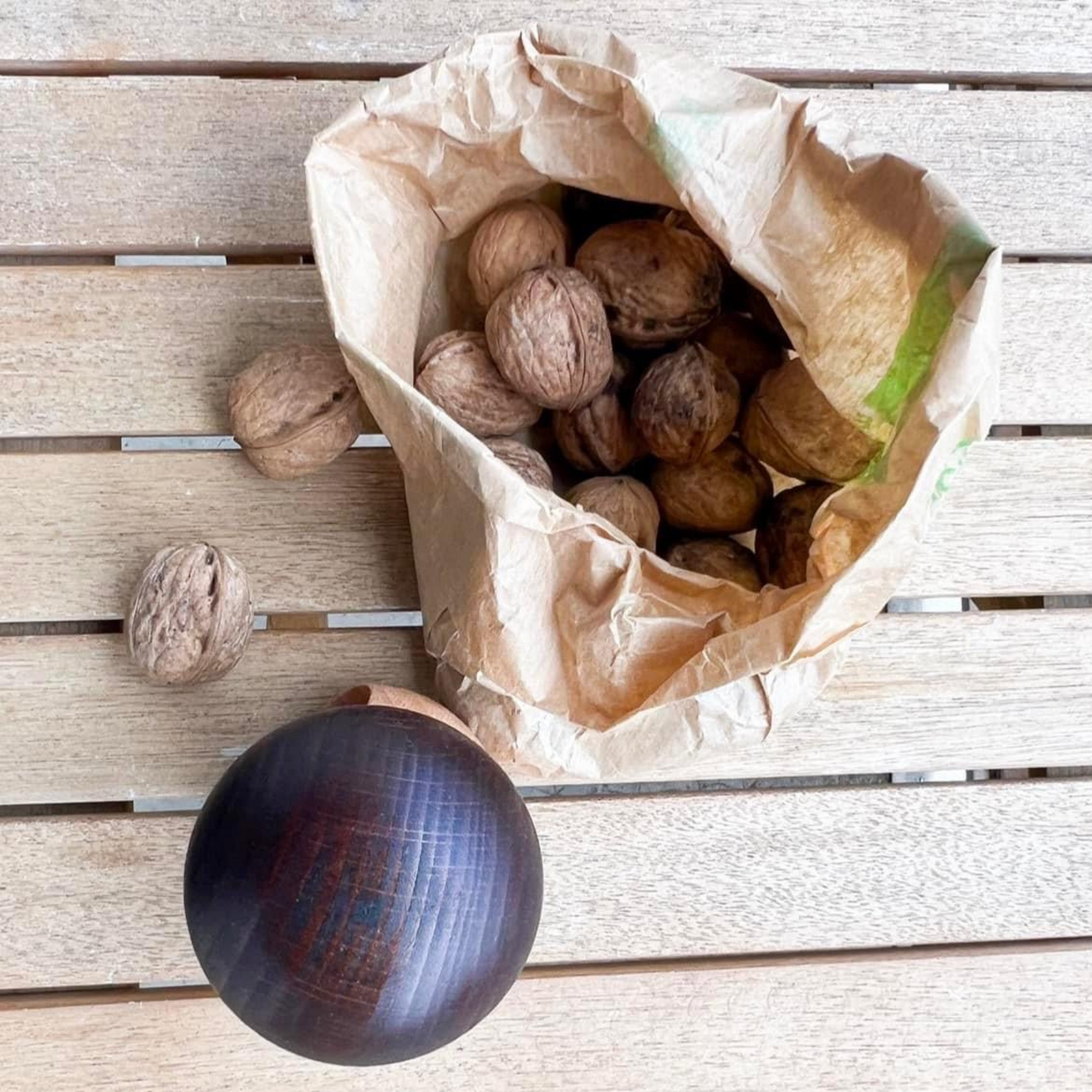 Casse noix en bois en forme de Champignon - Trésors de Pologne