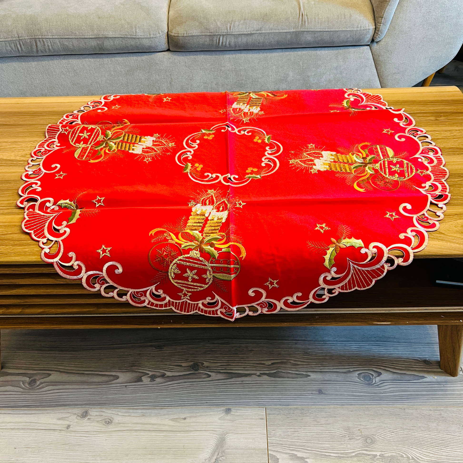 Nappes de Noël rouges rectangle, ronde ou carrée - Trésors de Pologne