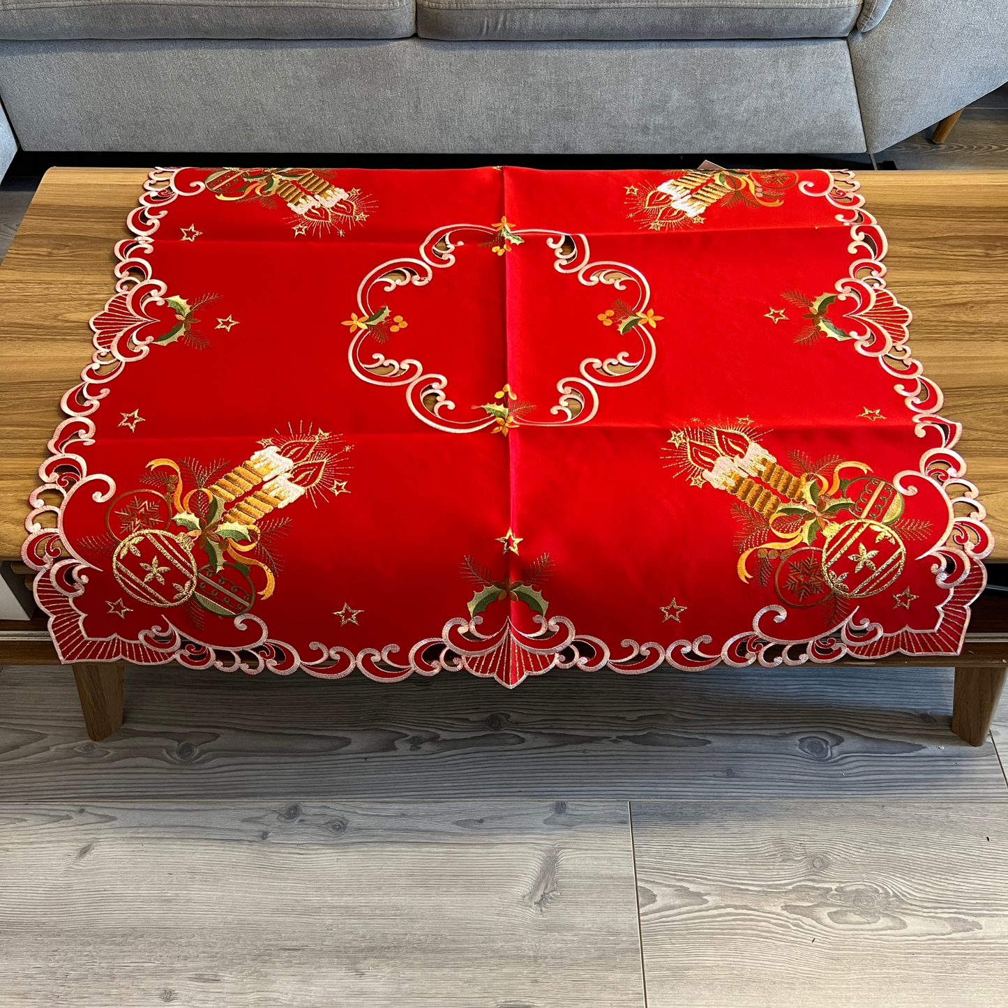 Nappes de Noël rouges rectangle, ronde ou carrée - Trésors de Pologne